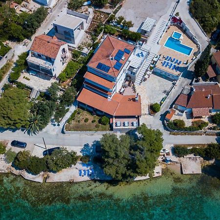 Boutique Guesthouse Sveti Petar, On The Beach, Heated Pool & Boat Berth - Adult Only Nečujam Eksteriør bilde