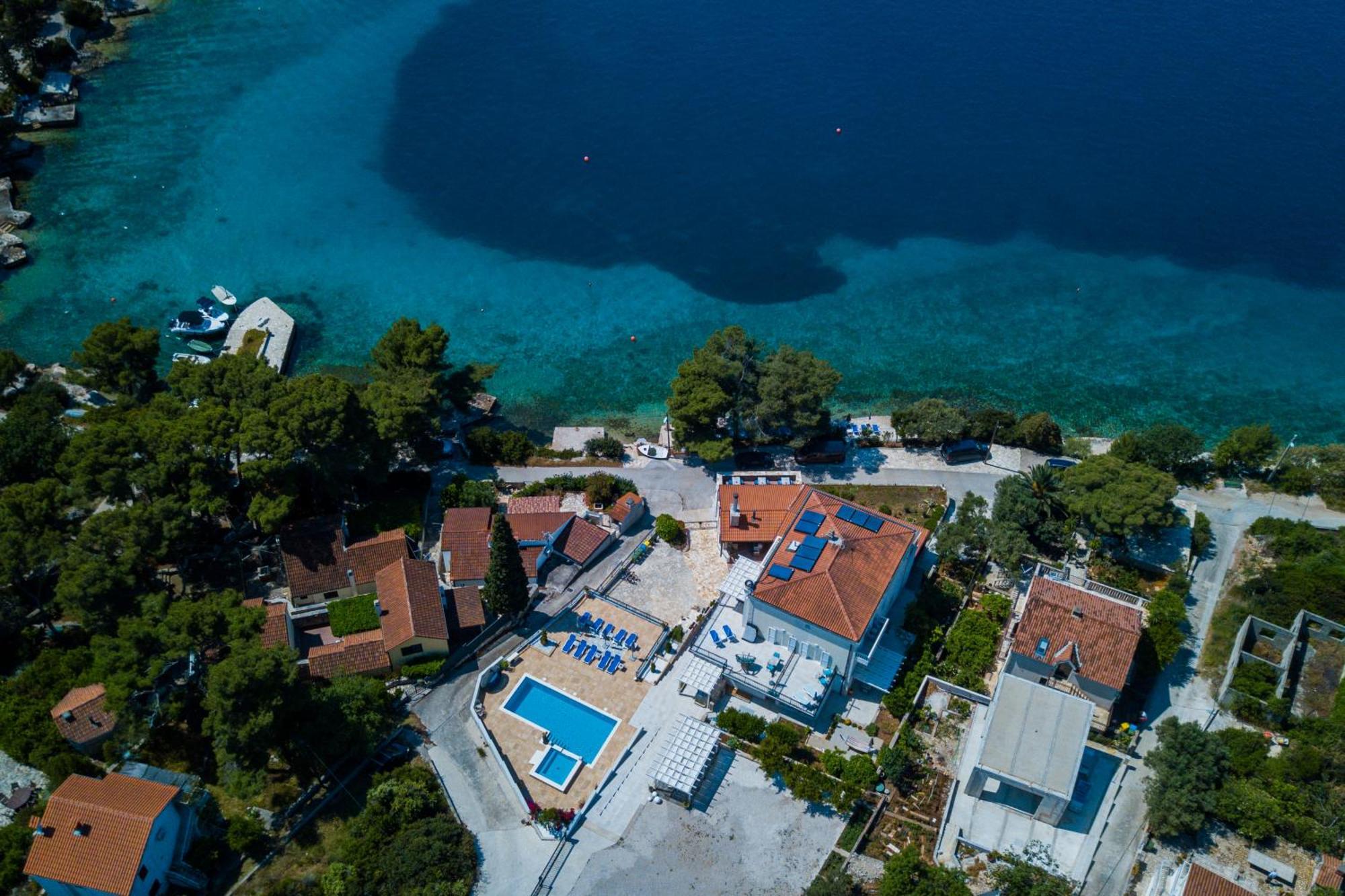 Boutique Guesthouse Sveti Petar, On The Beach, Heated Pool & Boat Berth - Adult Only Nečujam Eksteriør bilde