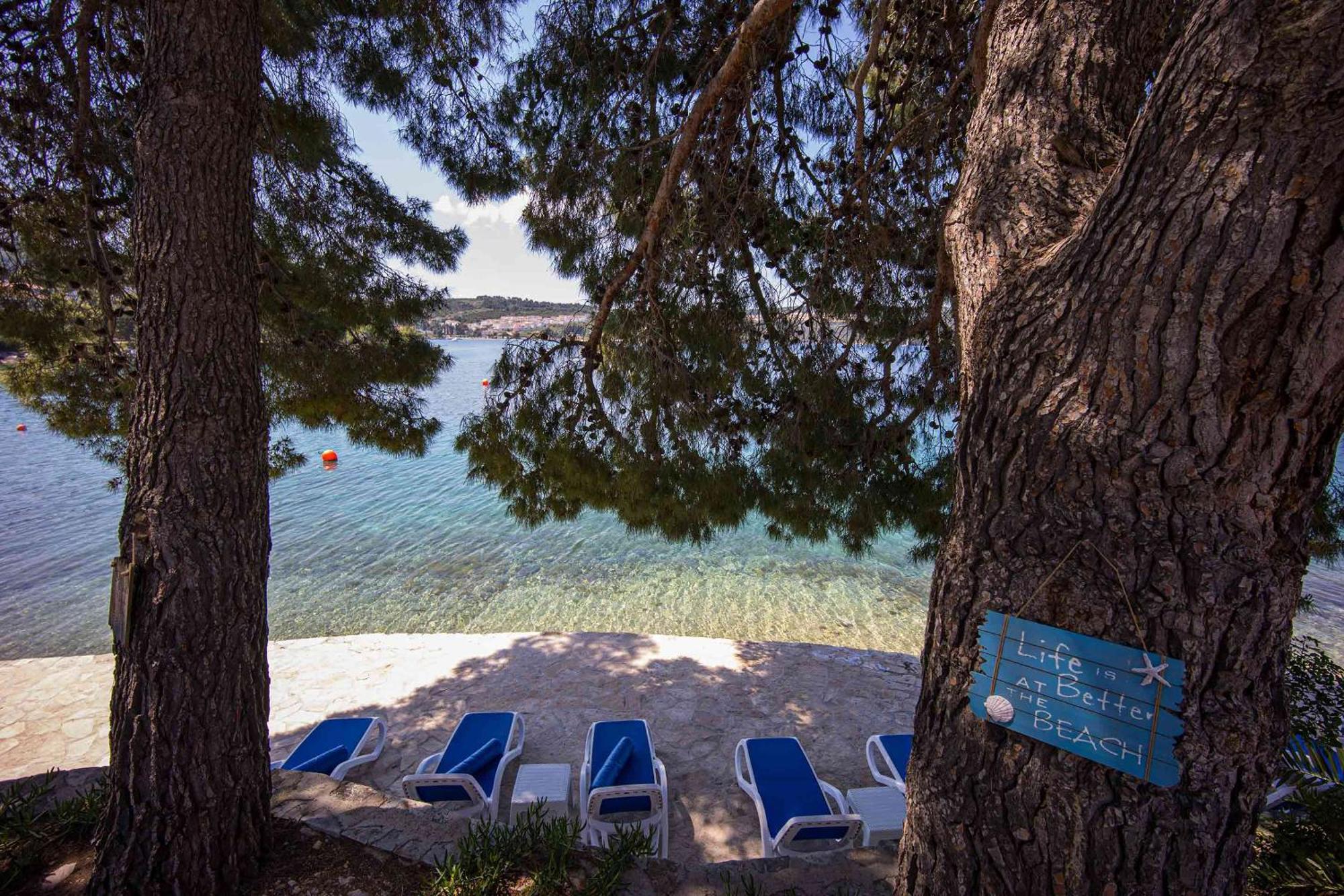 Boutique Guesthouse Sveti Petar, On The Beach, Heated Pool & Boat Berth - Adult Only Nečujam Eksteriør bilde