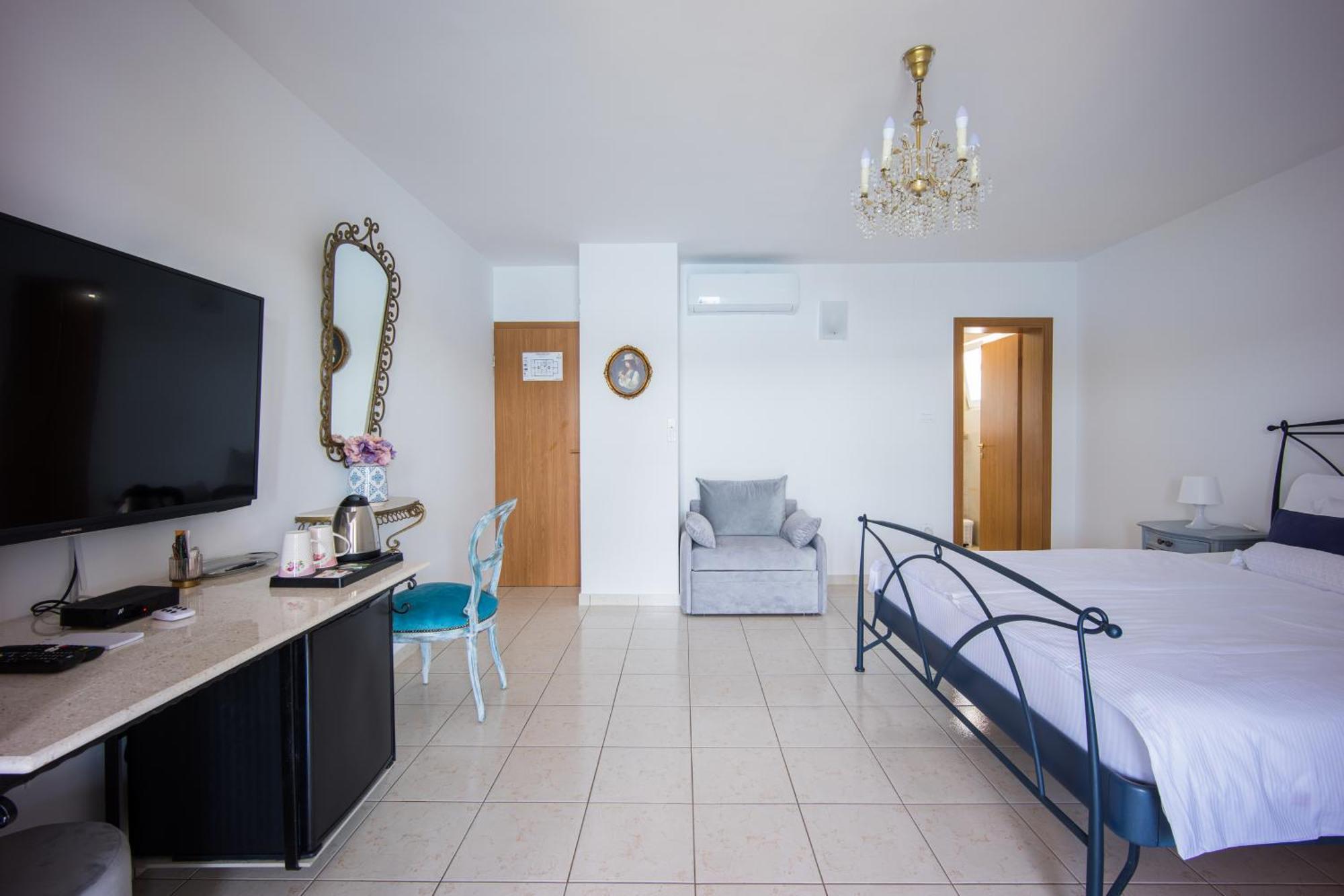 Boutique Guesthouse Sveti Petar, On The Beach, Heated Pool & Boat Berth - Adult Only Nečujam Eksteriør bilde